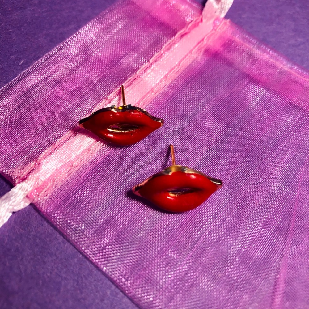 Lip studs